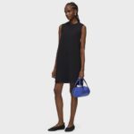 Bolso Duffle pequeño de piel azul eléctrico TOUS Miranda - Imagen 5