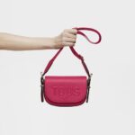 Mini bandolera medialuna fucsia TOUS Brenda - Imagen 6