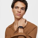 Reloj smartwatch con brazalete de acero IP gris y caja de aluminio en color IPRG rosado TOUS T-Band Mesh - Imagen 4