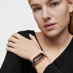 Reloj smartwatch con brazalete de acero IPRG rosado y caja de aluminio en color IPRG rosado TOUS T-Band Mesh - Imagen 4