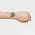Reloj analógico con brazalete de acero IPG dorado y esfera negra TOUS Now - Imagen 5