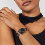 Reloj analógico Heritage de acero IP rosado/IP negro - Imagen 4