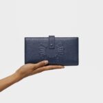 Billetera grande Flap de piel azul marino TOUS Miranda - Imagen 4