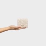 Cartera pequeña beige Kaos Mini Lines - Imagen 4
