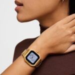 Reloj smartwatch con brazalete de acero dorado B-Connect - Imagen 2