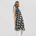 Foulard de jacquard negro y blanco TOUS Vera - Imagen 5
