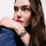 Reloj analógico con brazalete de acero con motivo, acero dorado y esfera de nácar ICON TIME EMBRACED - Imagen 3